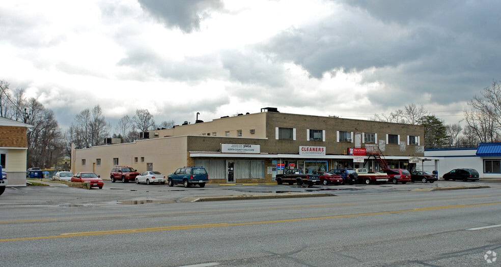 8035 Fort Smallwood Rd, Baltimore, MD for sale - Building Photo - Image 1 of 4