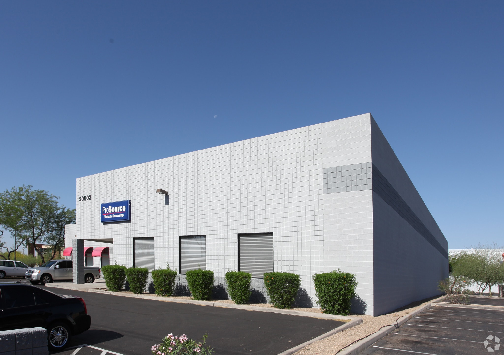 20802 N 19th Ave, Phoenix, AZ for lease Primary Photo- Image 1 of 3