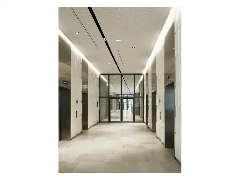28 Allee D'Aquitaine, Nanterre for lease - Lobby - Image 3 of 18