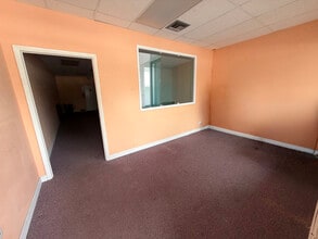 230 S Cypress Rd, Pompano Beach, FL à louer Photo intérieure- Image 2 de 3