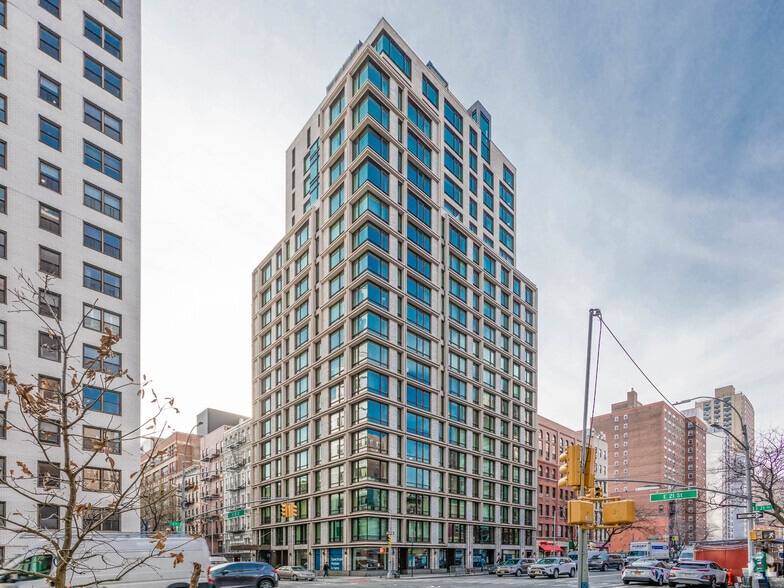 261 3rd Ave, New York, NY for sale - Building Photo - Image 3 of 22