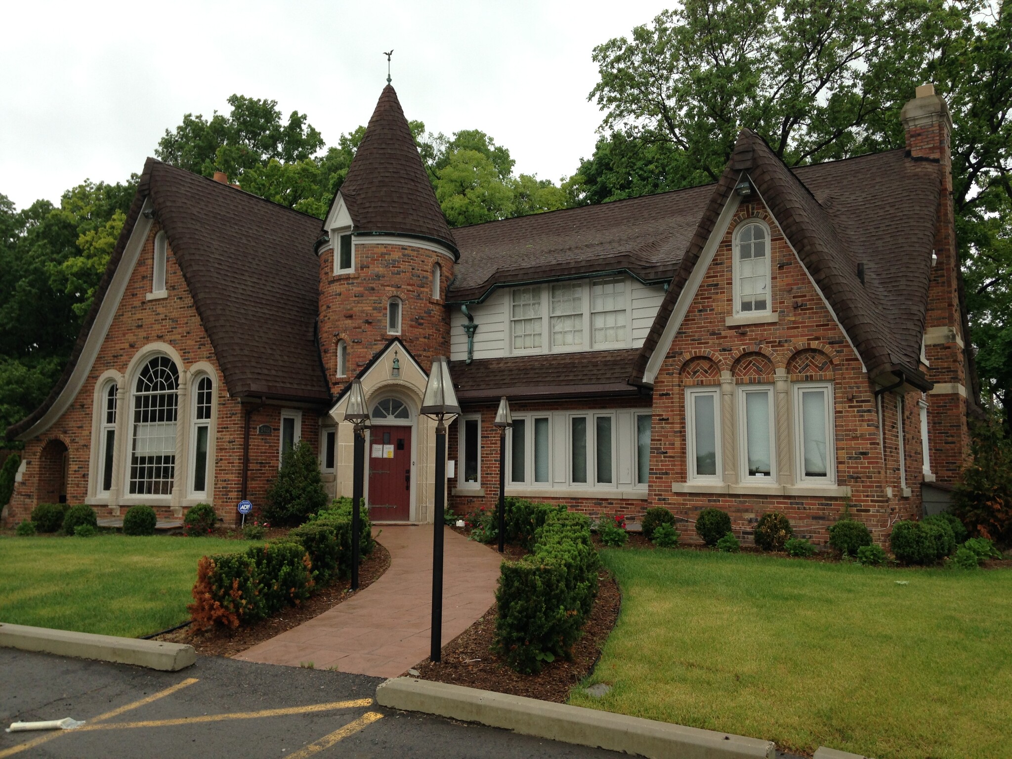 2488 Golfside Dr, Ypsilanti, MI for lease Building Photo- Image 1 of 101