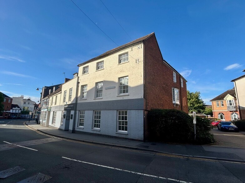 21-23 The Broadway, Newbury à vendre - Photo du bâtiment - Image 3 de 3