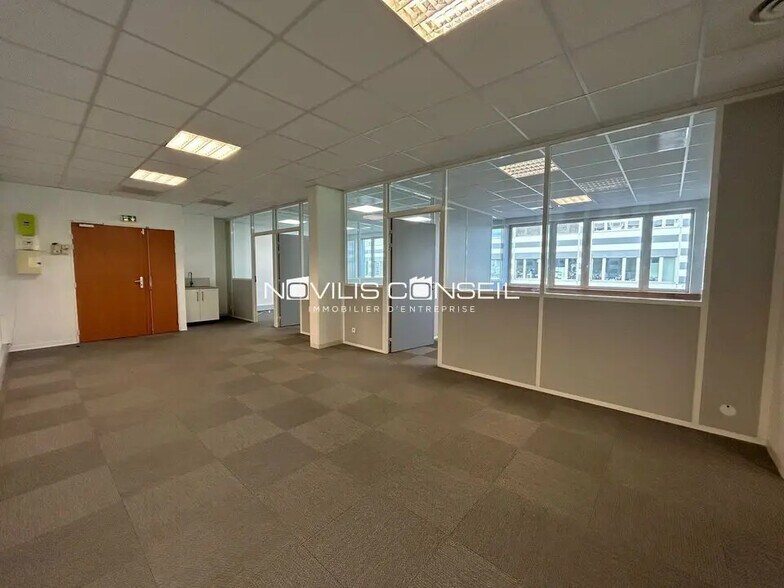 Office in Toulouse for lease - Interior Photo - Image 2 of 6