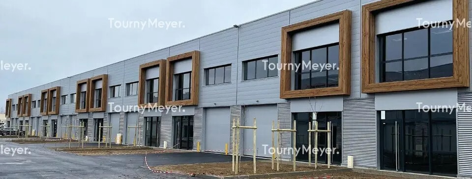 Flex in Toulouse for lease Building Photo- Image 1 of 8