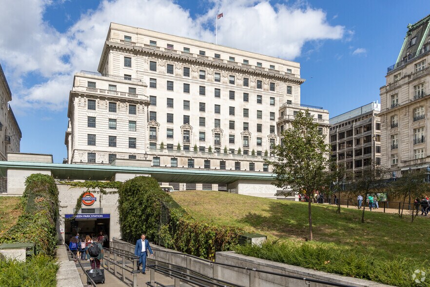 1 Mayfair Pl, Londres à louer - Photo du bâtiment - Image 2 de 22