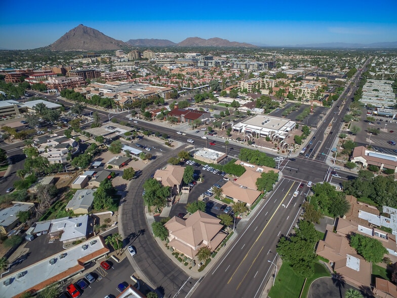 4032 N Miller Rd, Scottsdale, AZ à louer - Photo du bâtiment - Image 3 de 3
