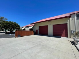 695 Clarion Ct, San Luis Obispo CA - Entrepôt