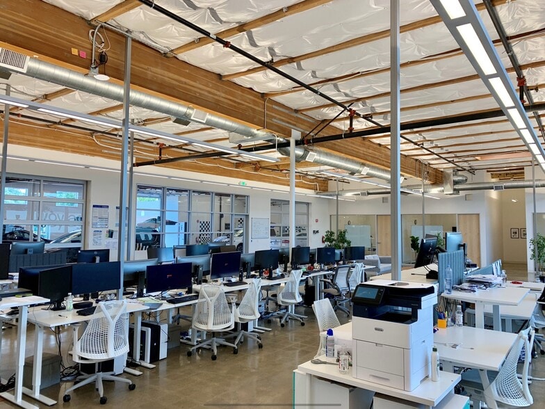 844 E Charleston Rd, Palo Alto, CA for lease - Building Photo - Image 3 of 9