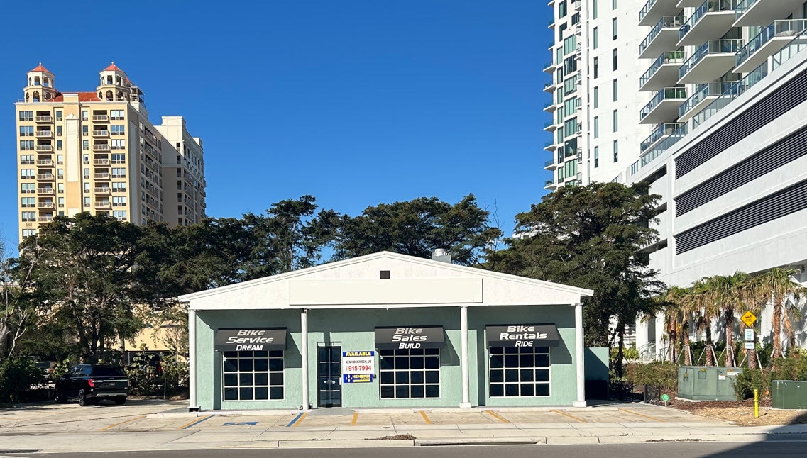 211 Tamiami Trl, Sarasota, FL for lease Primary Photo- Image 1 of 10