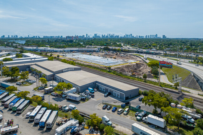 More details for 18227-18243 NE 4th Ct, Miami, FL - Industrial for Lease