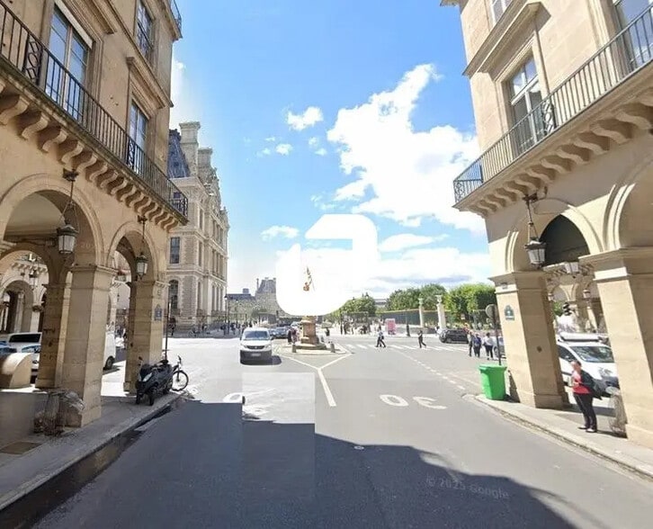 3 Rue Des Pyramides, Paris for lease - Building Photo - Image 2 of 2