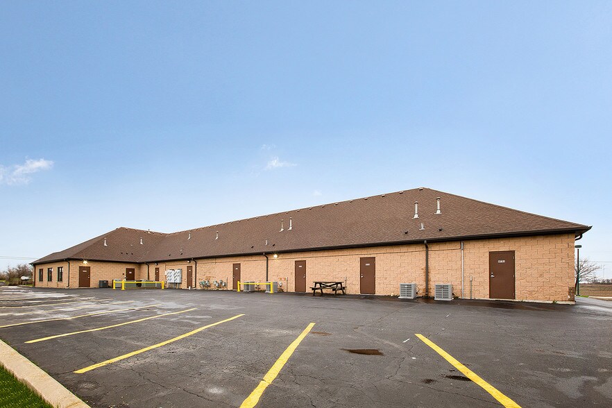22325 S Pfeiffer Rd, Frankfort, IL à louer - Photo du bâtiment - Image 2 de 3