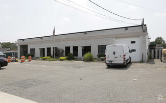 Plus de détails pour 136 Gazza Blvd, Farmingdale, NY - Industriel à vendre