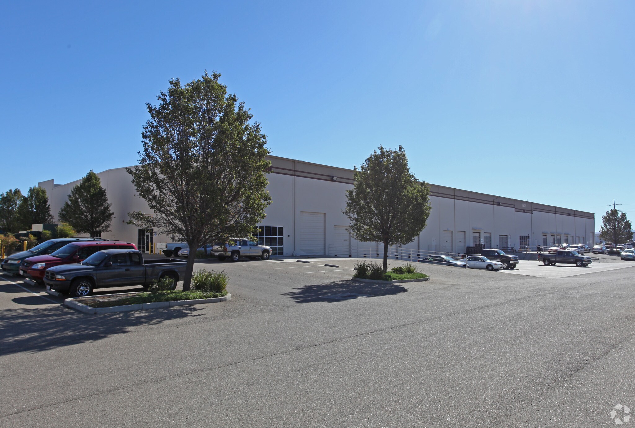 1925 N MacArthur Dr, Tracy, CA for lease Building Photo- Image 1 of 4