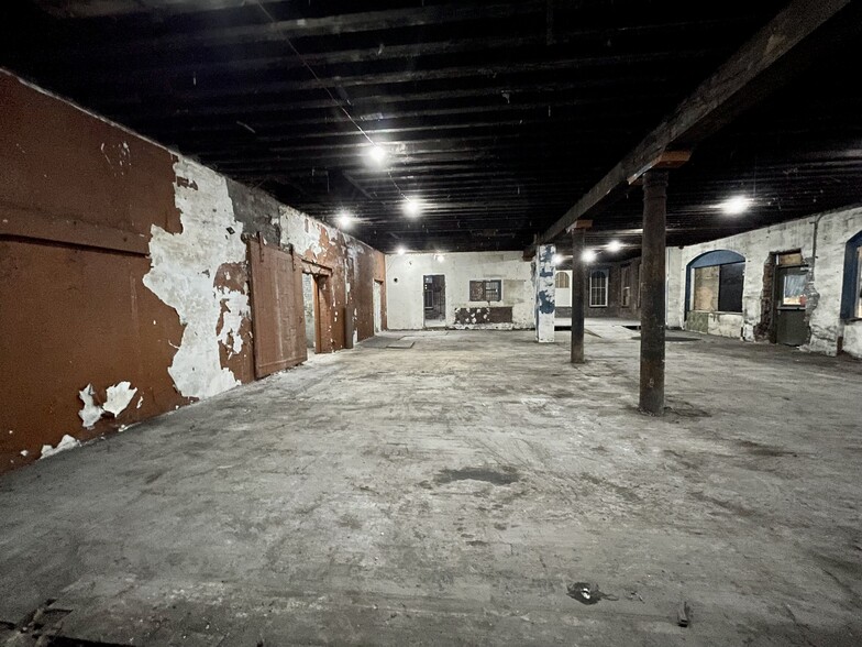 285 Second St, Troy, NY for lease - Interior Photo - Image 3 of 8