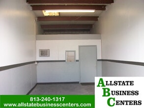 13652 N 12th St, Tampa, FL à louer Photo intérieure- Image 1 de 5