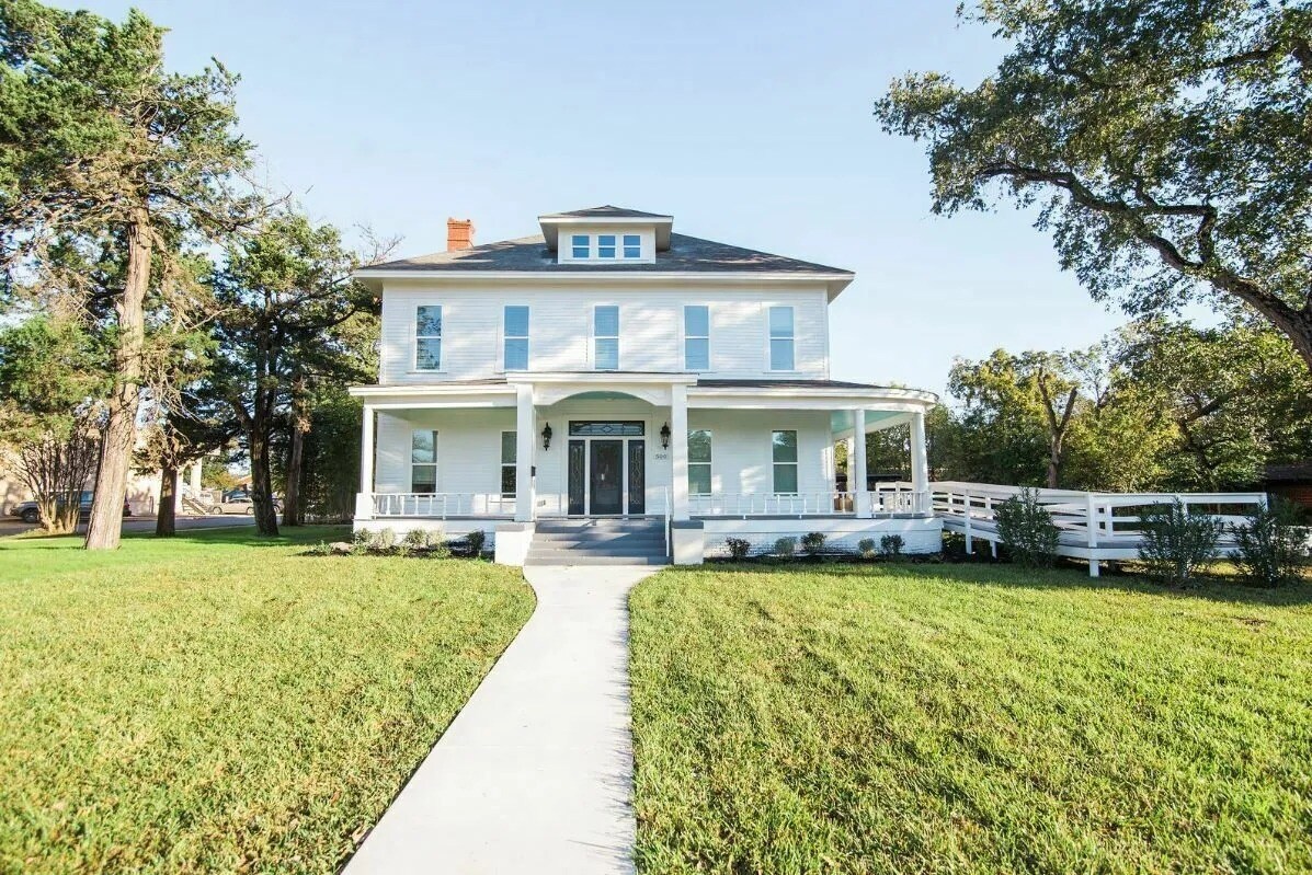 500 William Joel, Bryan, TX à louer Photo du bâtiment- Image 1 de 10