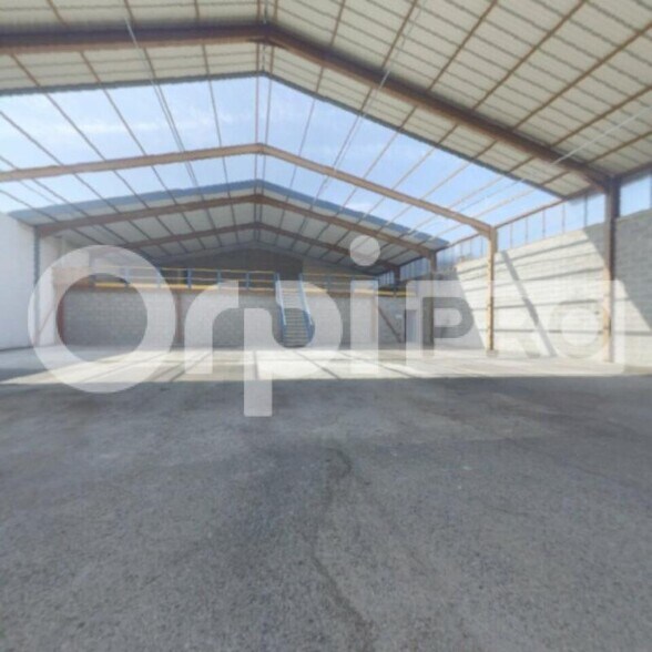 Industrial in Civrieux D Azergues for lease - Building Photo - Image 1 of 7