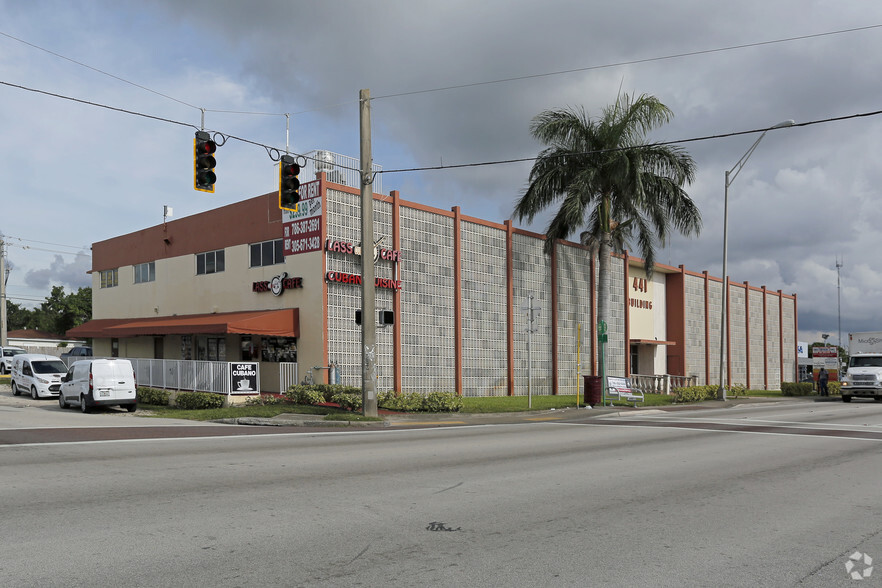 18800 NW 2nd Ave, Miami, FL à louer - Photo du bâtiment - Image 1 de 7