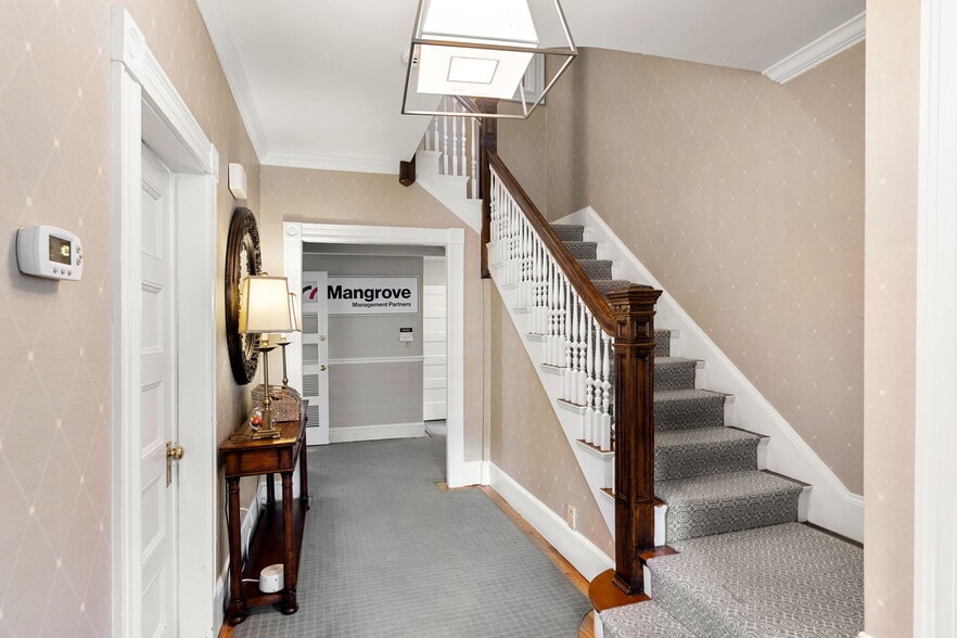 52A Waltham St, Lexington, MA for lease - Lobby - Image 3 of 15