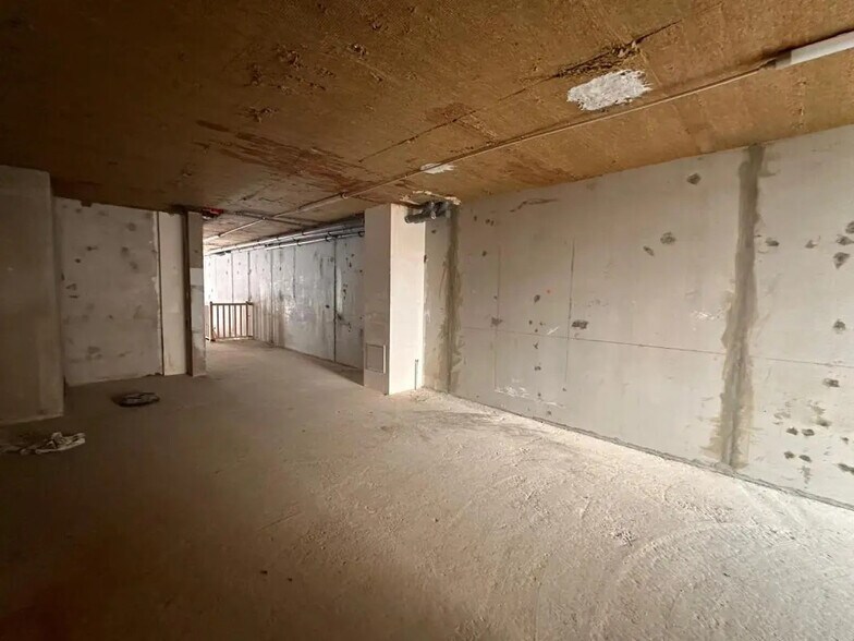 Commerce de détail dans Paris à louer - Photo du bâtiment - Image 3 de 7