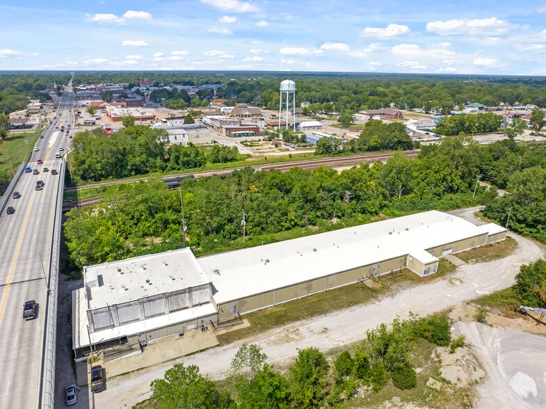 713 E Austin Blvd, Nevada, MO à louer - Photo du bâtiment - Image 2 de 36