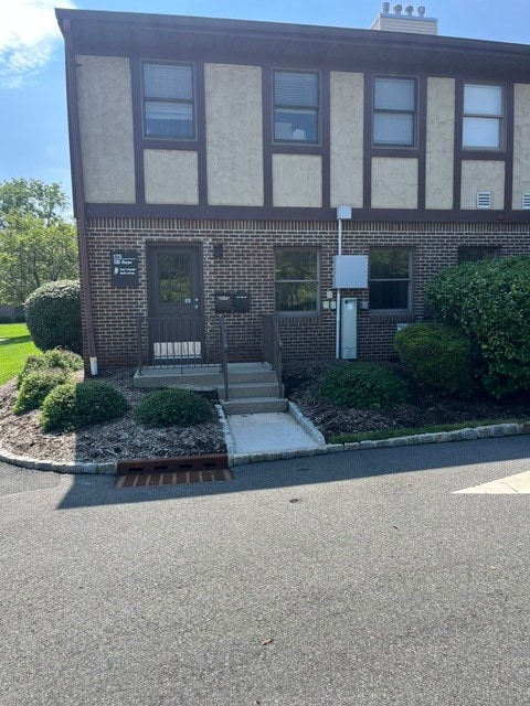 175 Fairfield Ave, West Caldwell, NJ for lease Building Photo- Image 1 of 11