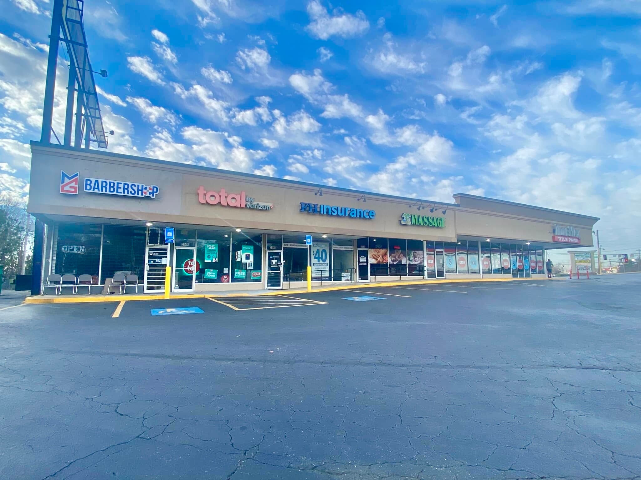 5942-5950 Buford Hwy, Norcross, GA à louer Photo intérieure- Image 1 de 9