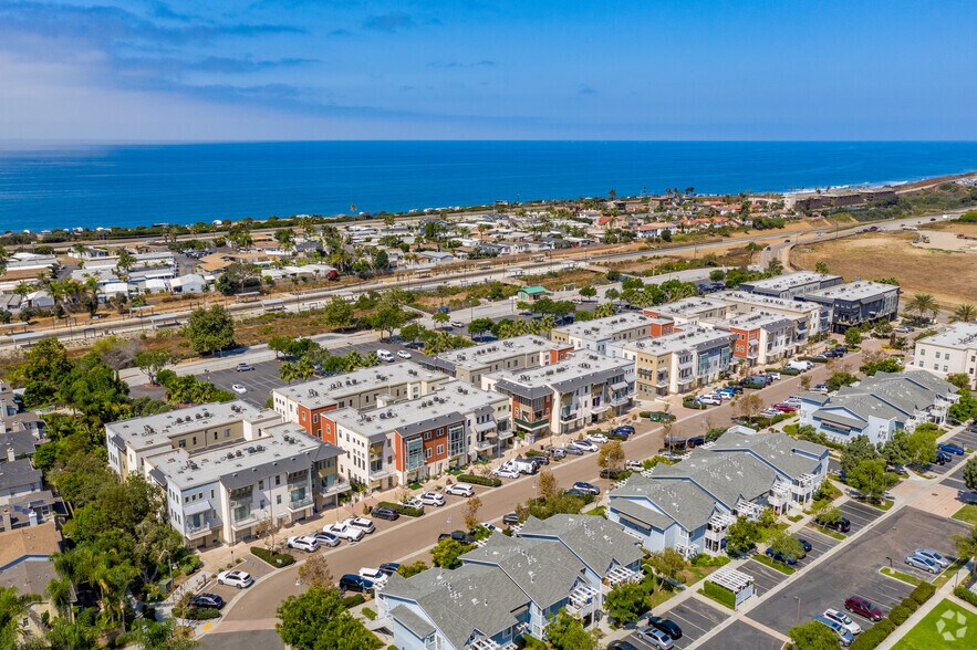 6790 Embarcadero Ln, Carlsbad, CA à louer - Aérien - Image 2 de 21