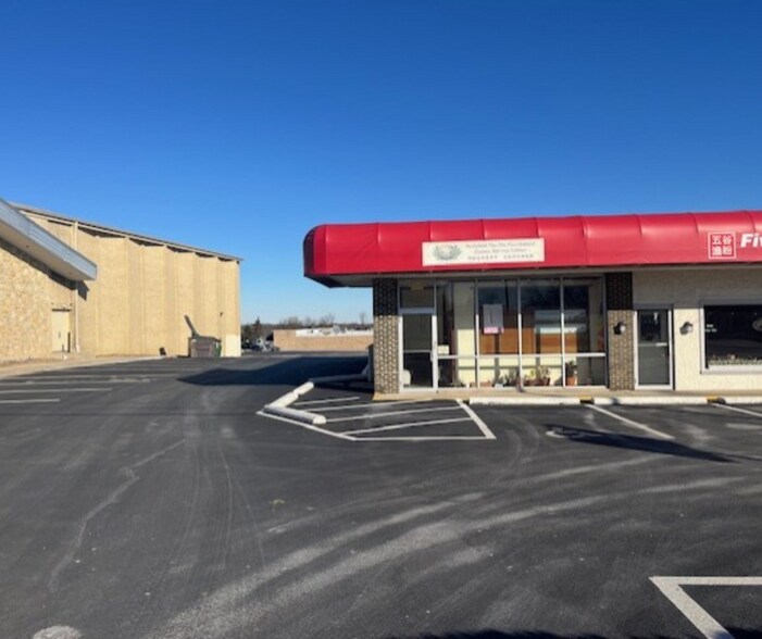 1459 E Dorothy Ln, Dayton, OH à louer - Photo du bâtiment - Image 2 de 4