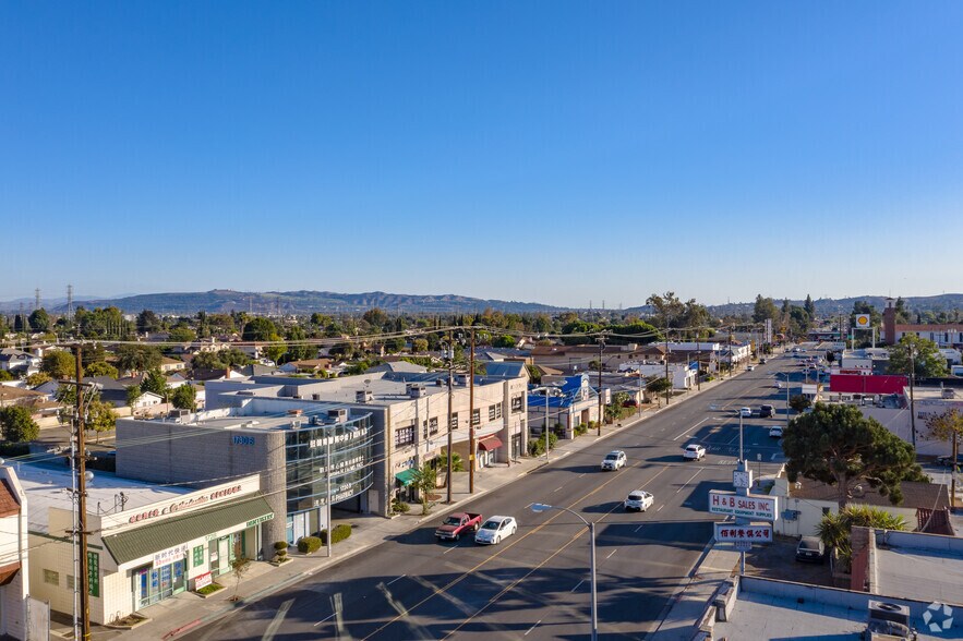 1788 S San Gabriel Blvd, San Gabriel, CA à louer - Photo du bâtiment - Image 3 de 14