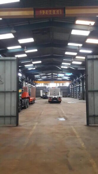 Flex in Tancarville for lease - Building Photo - Image 3 of 5