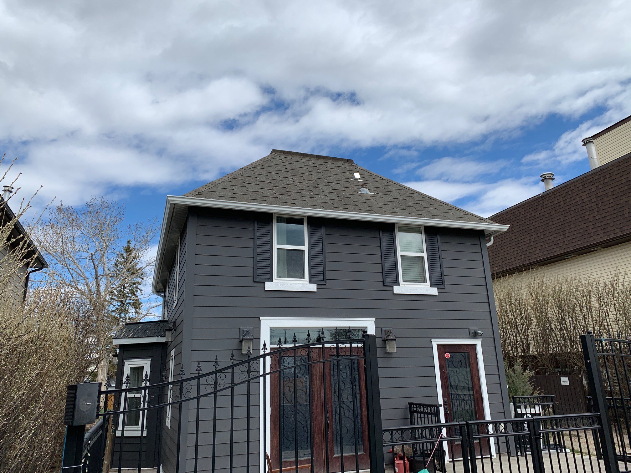 136 1 Ave NE, Airdrie, AB à vendre Photo principale- Image 1 de 1