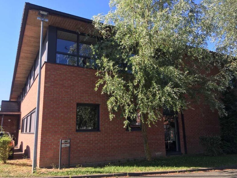 Bureau dans Wambrechies à louer - Photo du bâtiment - Image 1 de 8