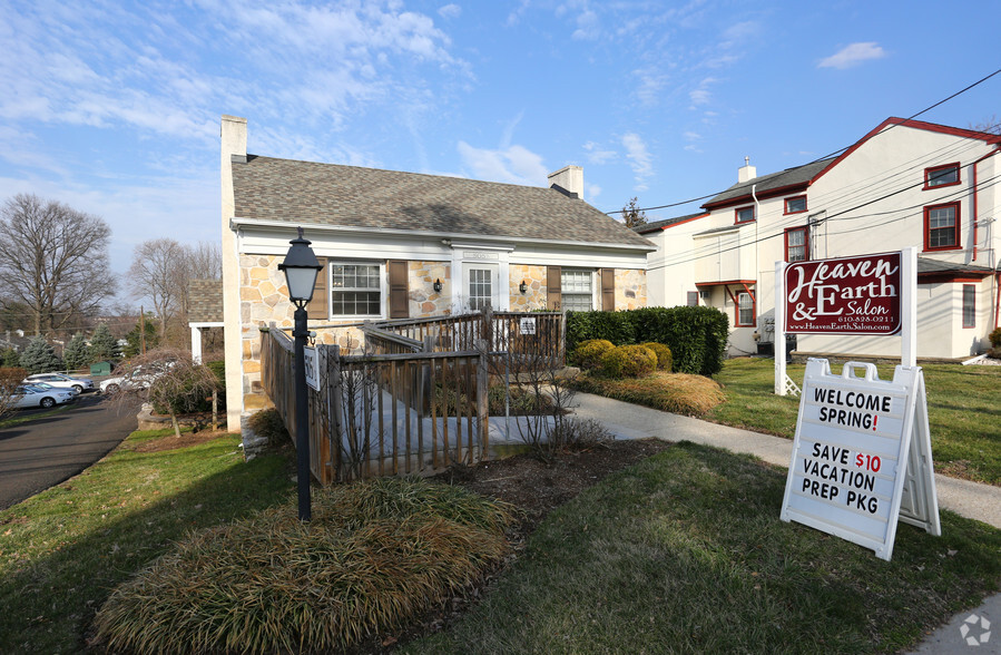 505-1/2 Germantown Pike, Lafayette Hill, PA for sale - Building Photo - Image 1 of 1