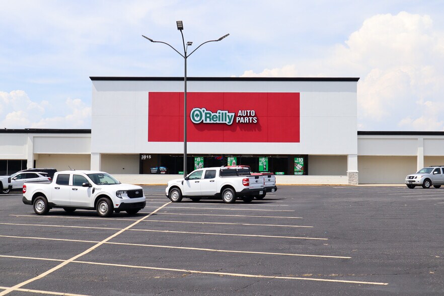 3813-3815 Ross Clark Cir, Dothan, AL à louer - Photo du bâtiment - Image 2 de 6