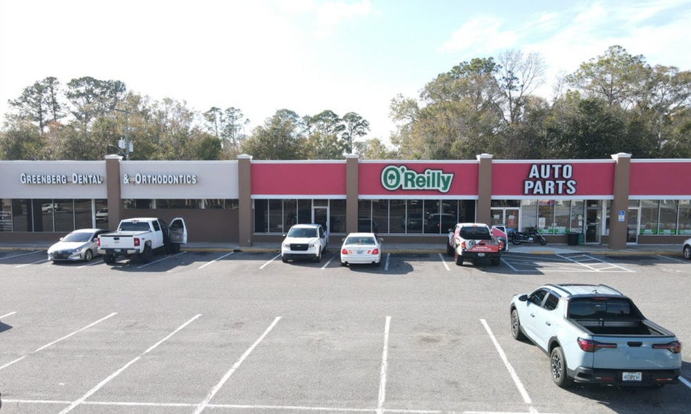 Blanding Town Center portfolio of 2 properties for sale on LoopNet.ca - Building Photo - Image 3 of 10