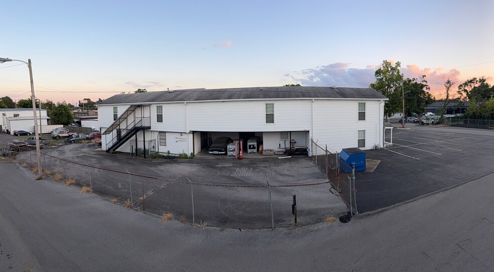 221 Shady Grove Rd, Nashville, TN à vendre - Photo du bâtiment - Image 2 de 8