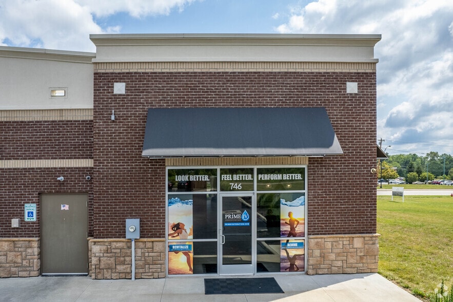 748 Gardner Rd, Springboro, OH for lease - Building Photo - Image 2 of 6