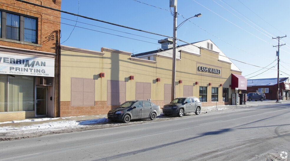 1017 4th Ave, Coraopolis, PA for lease - Building Photo - Image 2 of 16