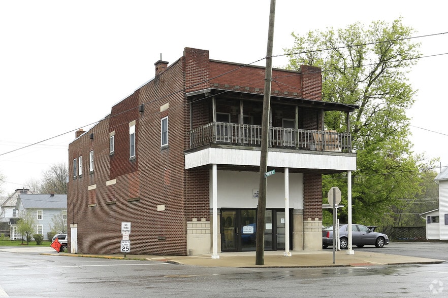 25 E Main St, Plymouth, OH à vendre - Photo du bâtiment - Image 2 de 8