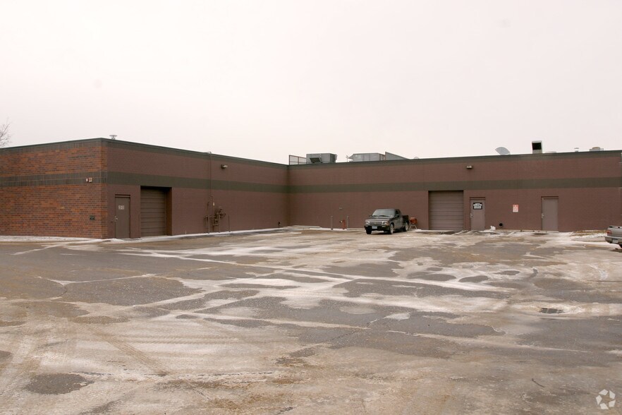 10180 Viking Dr, Eden Prairie, MN for lease - Building Photo - Image 2 of 6