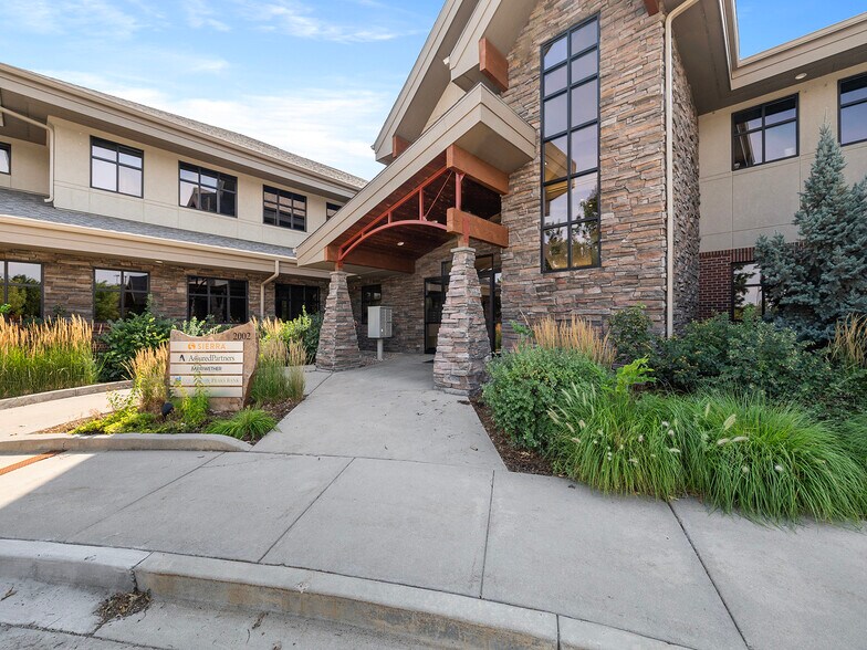 2002 Caribou Dr, Fort Collins, CO à louer - Photo du bâtiment - Image 2 de 5