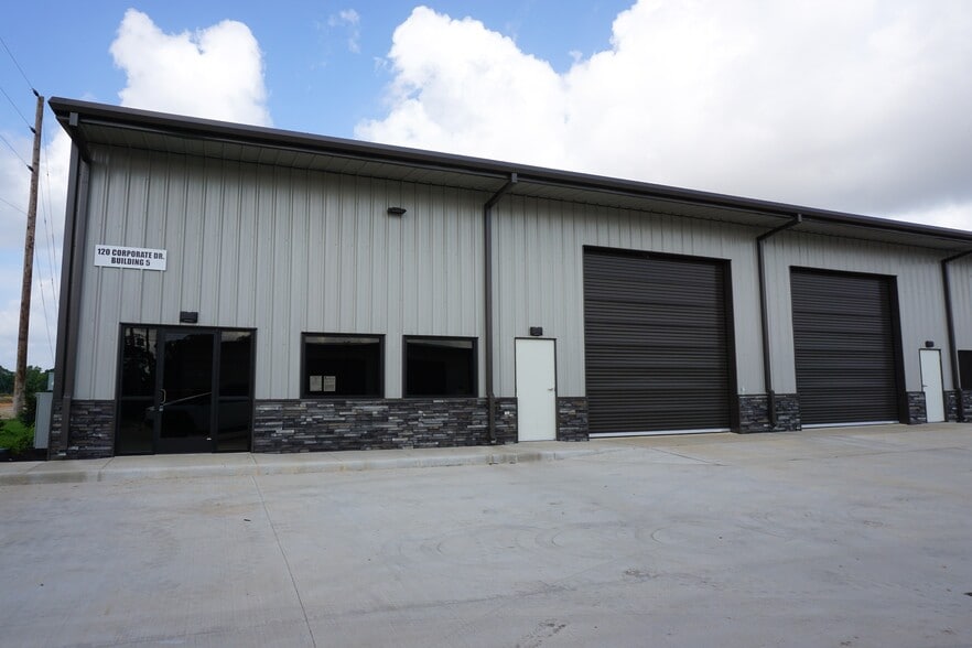 12261 Hwy 75 N, Willis, TX for lease - Building Photo - Image 3 of 19