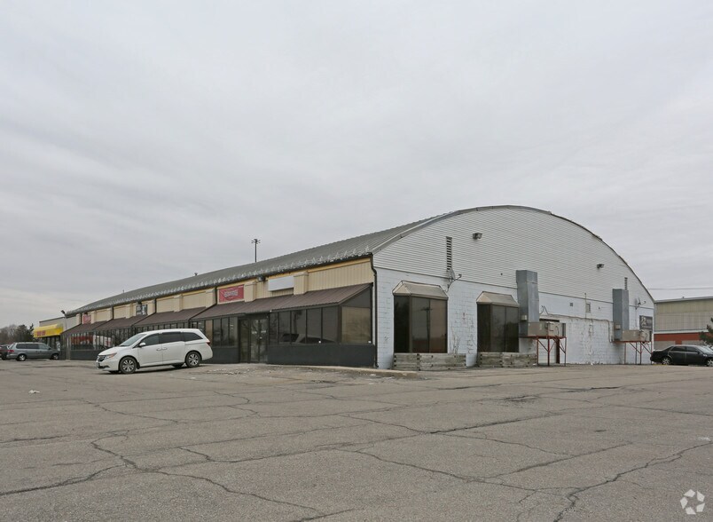 2399 Kingsway Dr, Kitchener, ON à vendre - Photo principale - Image 1 de 1