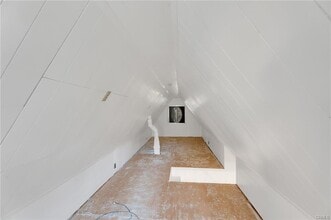 26890 CA-189 Hwy, Blue Jay, CA à louer Photo intérieure- Image 1 de 2