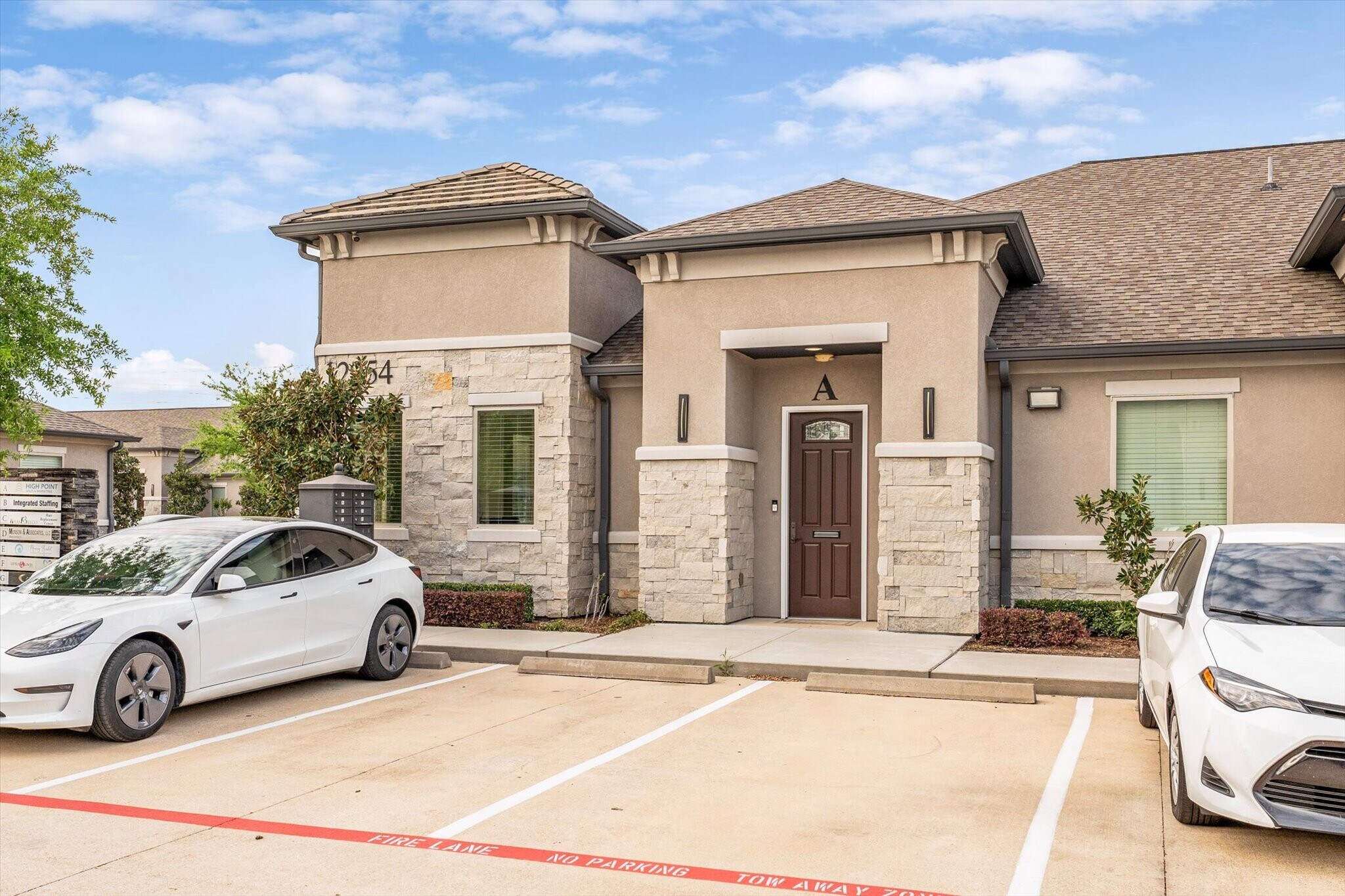 12254 Queenston Blvd, Houston, TX à louer Photo principale- Image 1 de 16