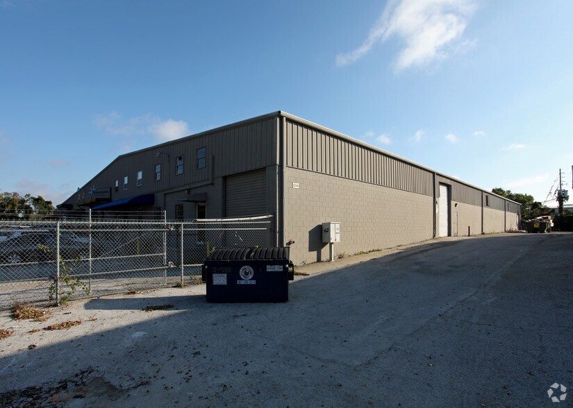 4249 LB Mcleod Rd, Orlando, FL à louer - Photo du bâtiment - Image 3 de 4