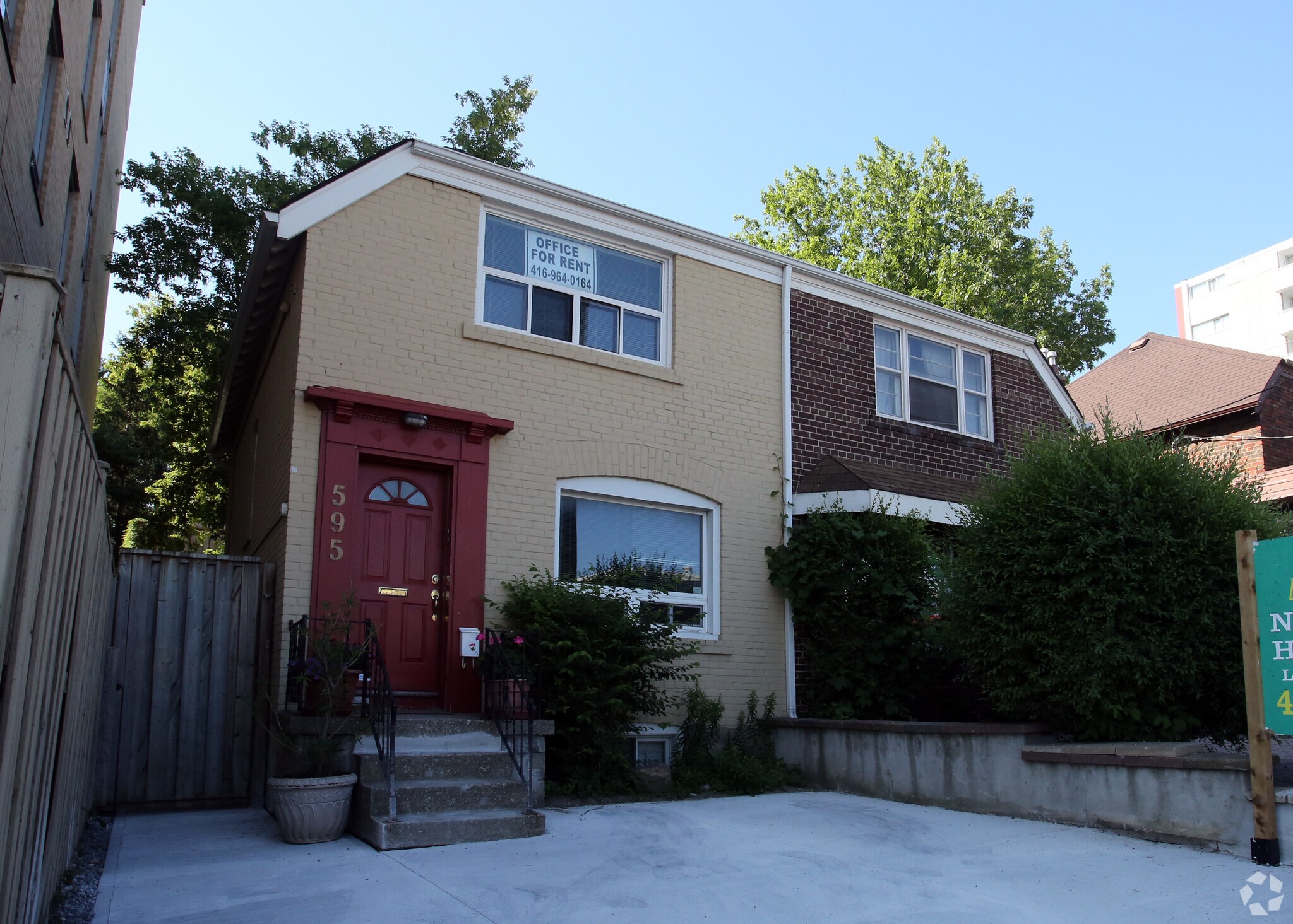 593 Eglinton Ave E, Toronto, ON for sale Primary Photo- Image 1 of 1